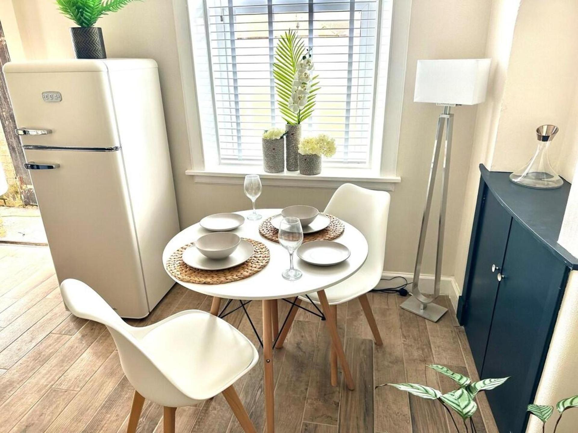 Prestwick Kingb Petsok Freep Wifi Tv Apartment Exterior photo